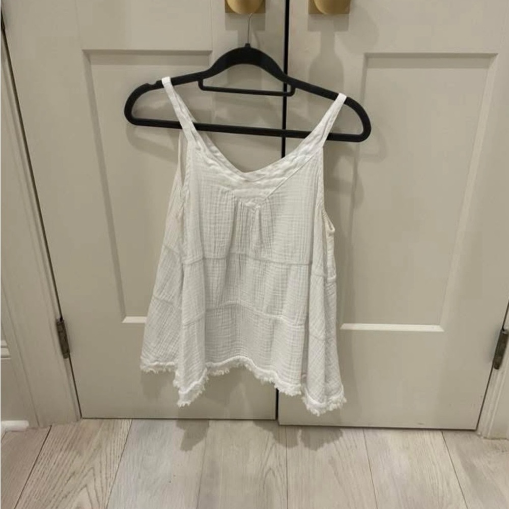 Chic White Sleeveless Tank Top